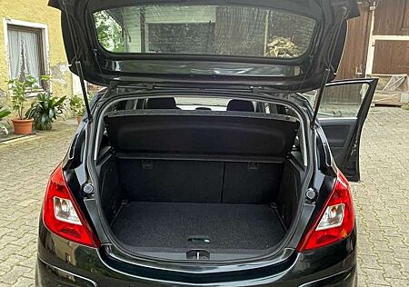 Opel Corsa 1.4 16V Active