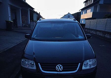 VW Touran Volkswagen Trendline