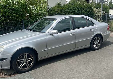 Mercedes-Benz E 220 CDI (211.006)