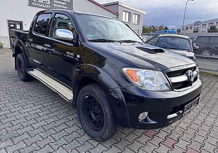 Toyota Hilux gebraucht kaufen Toyota Hilux Double Cab Sol 4x4