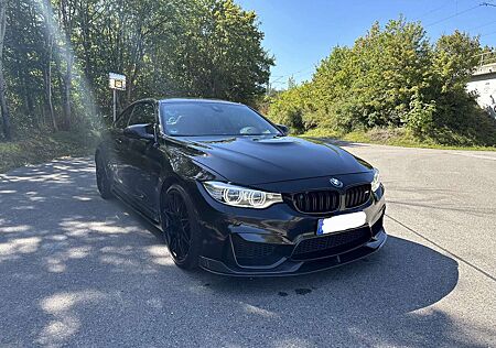 BMW M4 Coupe DKG Competition