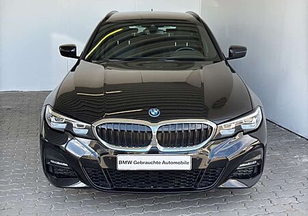 BMW 330 e xDrive Tour. SAG M Sport LiveCock.PDC.SHZ.