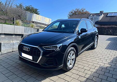 Audi Q3 35 TFSI S tronic - 1. Hand*Navi*LED