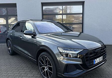 Audi Q8 50 TDI*SQ8 Optik* Voll*3x S-line*AHK*Kam*Luft