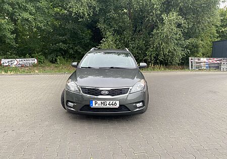 Kia Cee'd Ceed / 1.6 CRDi