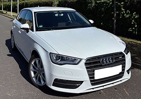 Audi A3 2.0 TDI Sportback (clean diesel) S tronic Ambit
