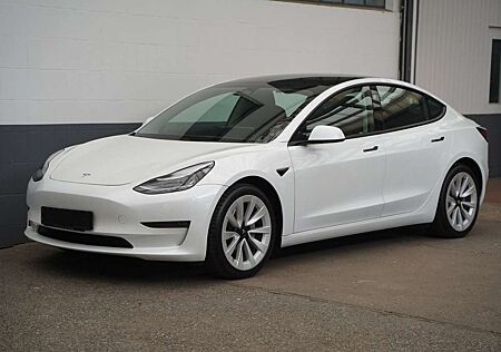 Tesla Model 3 Long Range AWD *19-Zoll*Matrix-LED*
