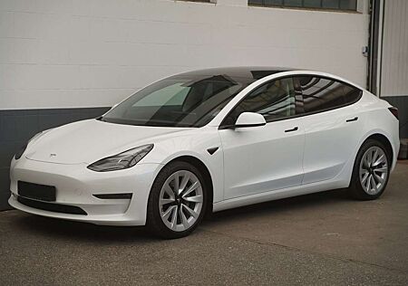 Tesla Model 3 Long Range AWD *19-Zoll*Matrix-LED*