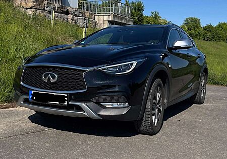 Infiniti QX30 2.0t DCT AWD Luxe Tech