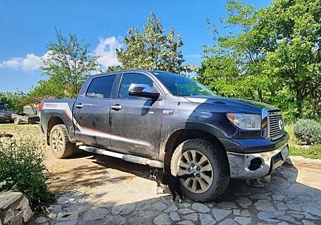 Toyota Tundra TRD 4x4 Off-Road