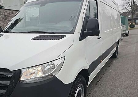 Mercedes-Benz Sprinter Lang 317 CDI RWD L3 / L4 (907.635/637)