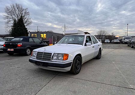 Mercedes-Benz E 200 Automatik