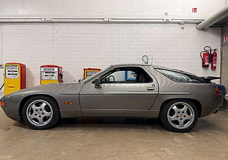 Porsche 928 928 Automatik S 4