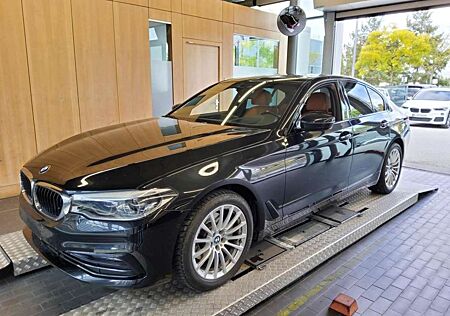 BMW 520 i Sport Line*HUD*4xSHZG*LEDER*GLASDACH*ACC
