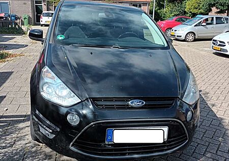 Ford S-Max 2.2 TDCi DPF Titanium