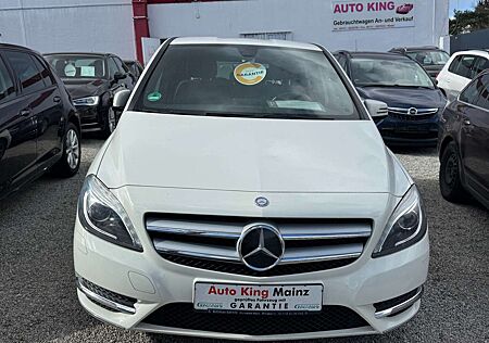Mercedes-Benz B 180 BlueEFFICIENCY*XENON* SHZ*8-fach bereift