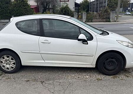 Peugeot 207 1.4 HDi 70ch FAP Urban Move