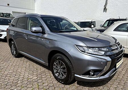 Mitsubishi Outlander 2.0 4WD Plug-In Hybrid Top