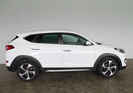 Hyundai Tucson 1,7D blue Premium 2WD, Automatik, Navi, Xenon