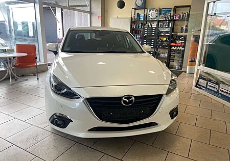 Mazda 3 Lim. Center-Line