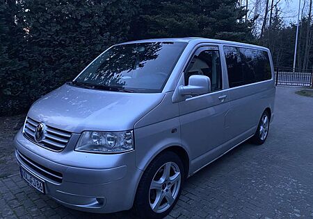 VW T5 Caravelle Volkswagen Lang (5-Si.)