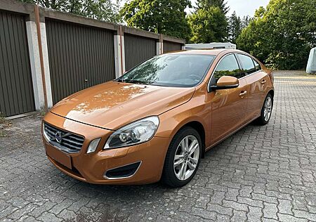 Volvo S60 2.0T Powershift Summum