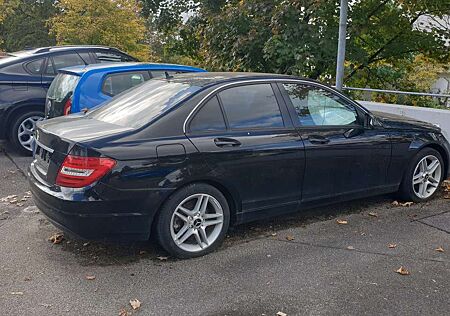 Mercedes-Benz C 220 CDI DPF (BlueEFFICIENCY)