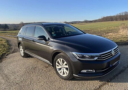 VW Passat Variant Volkswagen 2.0 TDI SCR DSG Elegance