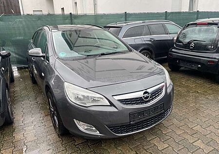 Opel Astra 1.7 CDTI DPF Sports Tourer Design Edition