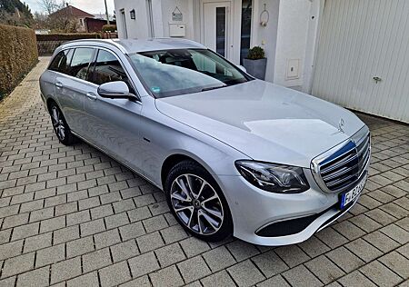 Mercedes-Benz E 300 de Exclusive/MEM/HUP/DITSR plus/360 Kam/SHZ/MULTIB