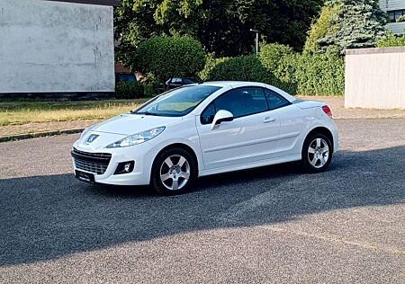 Peugeot 207 CC Cabrio Active*wenig km*Klima*2.Hand*PDC