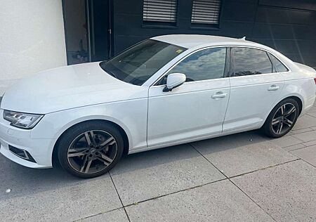 Audi A4 quattro sport