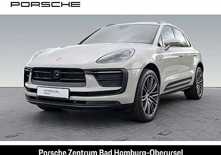 Porsche Macan Sportabgasanlage Panorama Abstandstempomat