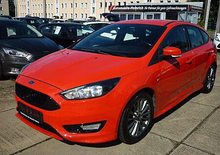 Ford Focus 1.0 ST-Line Sitzheizung! PDC!