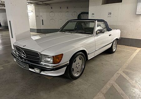 Mercedes-Benz SL 300 Top R 107 Handschalter Teilleder AMG Felgen H-Zul.