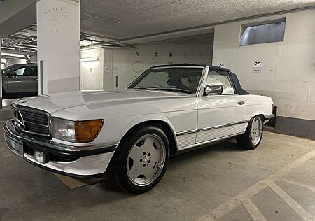 Mercedes-Benz SL 300 Top R 107 Handschalter Teilleder AMG Felgen H-Zul.