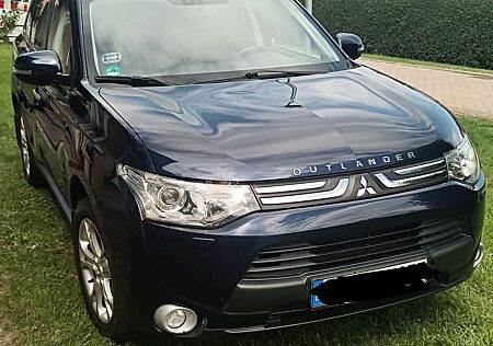 Mitsubishi Outlander 2.2 DI-D 4WD Instyle