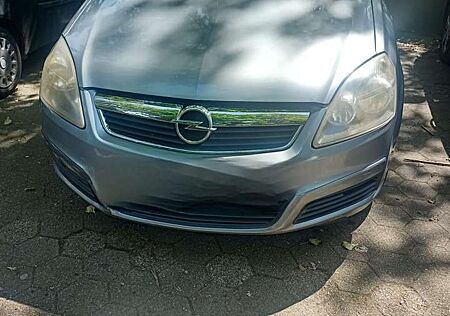 Opel Zafira 2.2 Automatik Edition