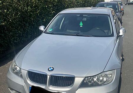 BMW 320 Voll Leder Ausstattung