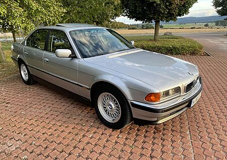 BMW 730i 730 E38 Oldtimer Tüv 09.27