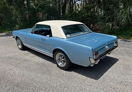 Ford Mustang super Auto, kein Rost ,ungeschweißt