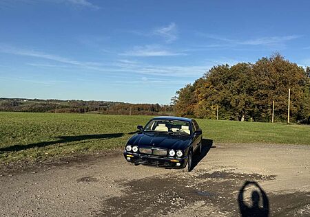 Jaguar XJ 4.0 Sovereign
