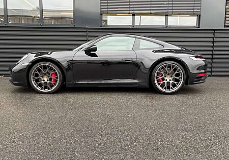 Porsche 992 911 - Carrera 4 S- GSD-BOSE-ABGAS-PAS-2.HAND