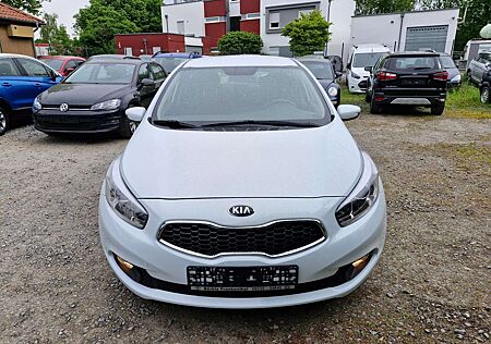 Kia Cee'd Ceed / 1.4 CVVT Attract