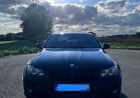 BMW 330d 330 xDrive LCI – Keyless Go - Carplay