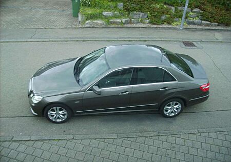 Mercedes-Benz E 250 E CGI BlueEfficiency LIM .XENON -AUT