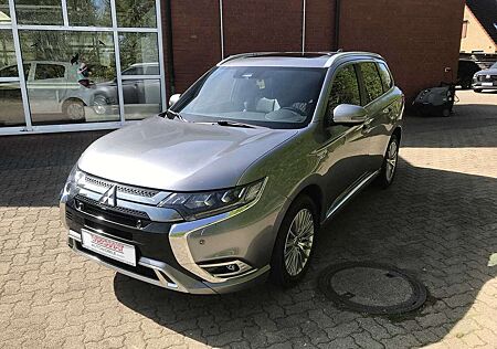 Mitsubishi Outlander Plug-In Hybrid 2.4 4WD Top