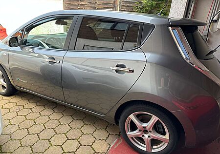 Nissan Leaf 30 kWh (mit Batterie) Acenta