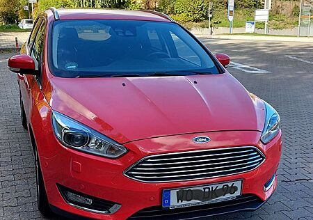 Ford Focus Turnier 1.0 EcoBoost Start-Stopp-System Aut. Titan