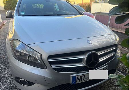 Mercedes-Benz A 180 gebraucht kaufen Mercedes-Benz A 180 BlueEfficiency (176.042)